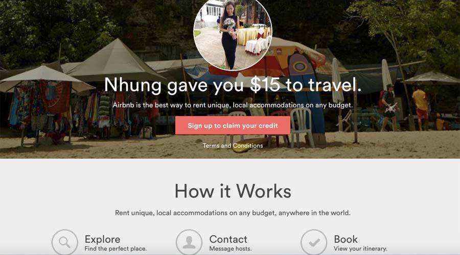 Bạn truy cập vào trang chủ của Airbnb để đăng ký tài khoản